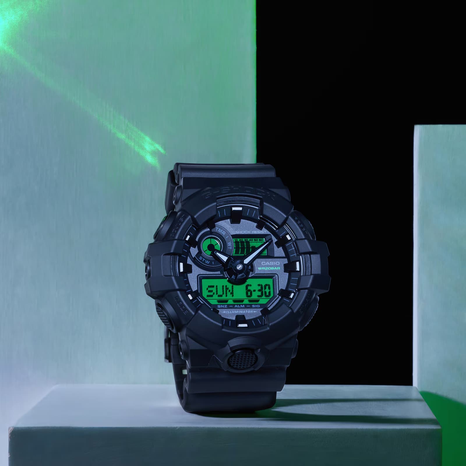 Мъжки часовник Casio G-Shock - GA-700BEG-1AER